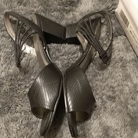 Angel Steps Black Textured Peep Toe Sandals! - Picture 6 of 13